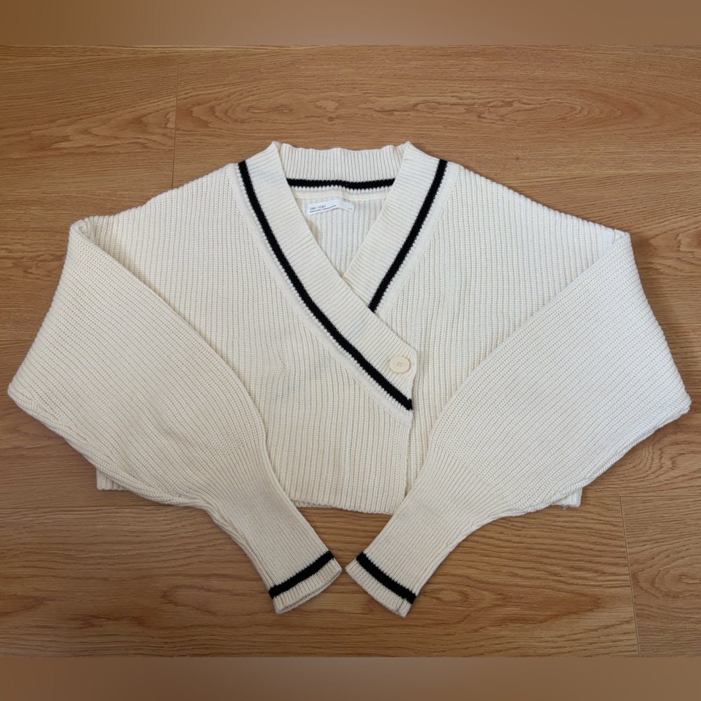 OAK + FORT Ribbed Cream Cardigan with Black Accents